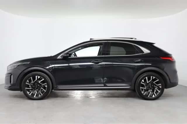 Kia XCeed (2023) thumbnail 2