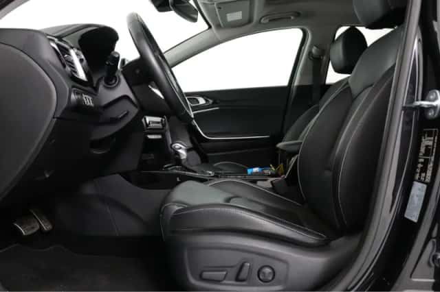 Kia XCeed (2023) thumbnail 23