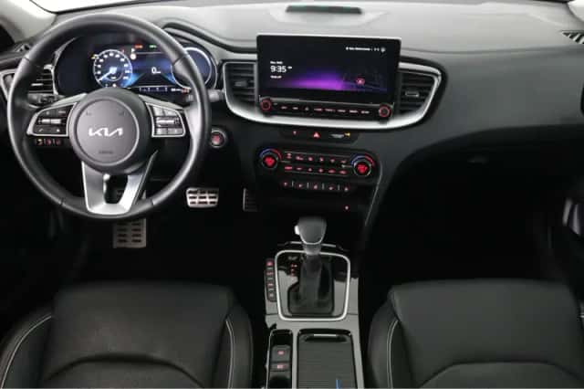 Kia XCeed (2023) thumbnail 4