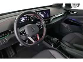 Volkswagen ID.4 (2023) thumbnail 5