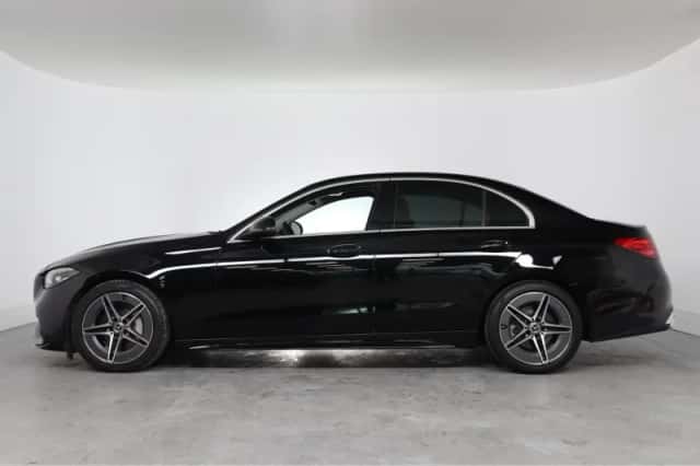 Mercedes-Benz C-Klasse (2022) thumbnail 2
