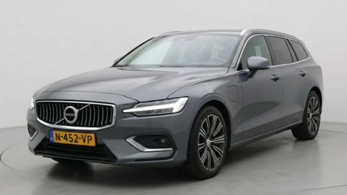 Volvo V60 (2022) — foto 1