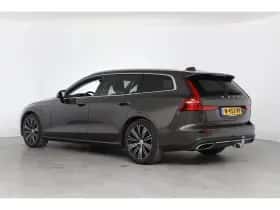 Volvo V60 (2022) thumbnail 3