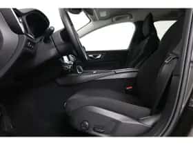 Volvo V60 (2022) thumbnail 24