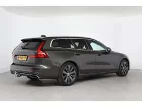 Volvo V60 (2022) thumbnail 8