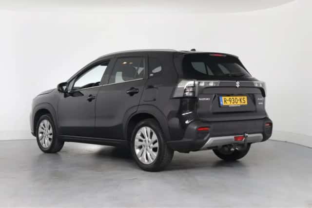 Suzuki S-Cross (2022) thumbnail 3