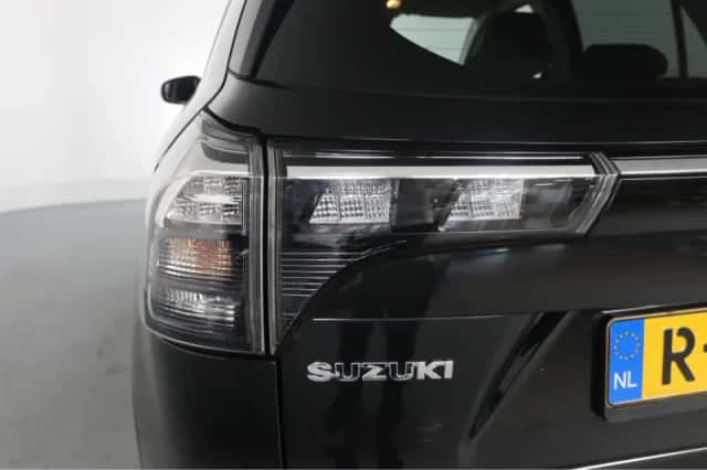 Suzuki S-Cross (2022) thumbnail 26