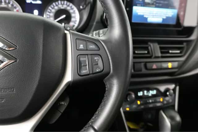 Suzuki S-Cross (2022) thumbnail 33