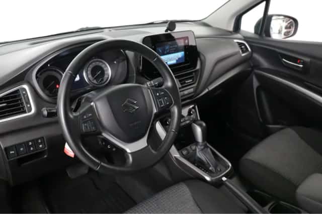 Suzuki S-Cross (2022) thumbnail 5