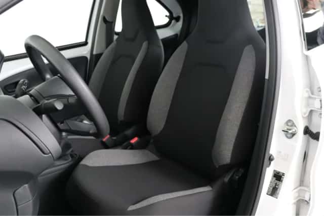 Toyota Aygo X (2024) thumbnail 6
