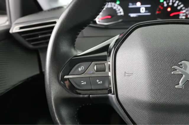 Peugeot 208 (2021) thumbnail 20