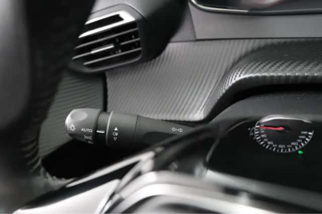 Peugeot 208 (2021) thumbnail 31