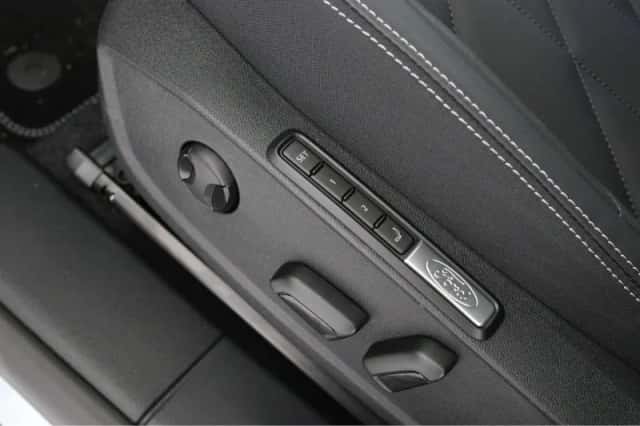 Ford Explorer (2026) thumbnail 11