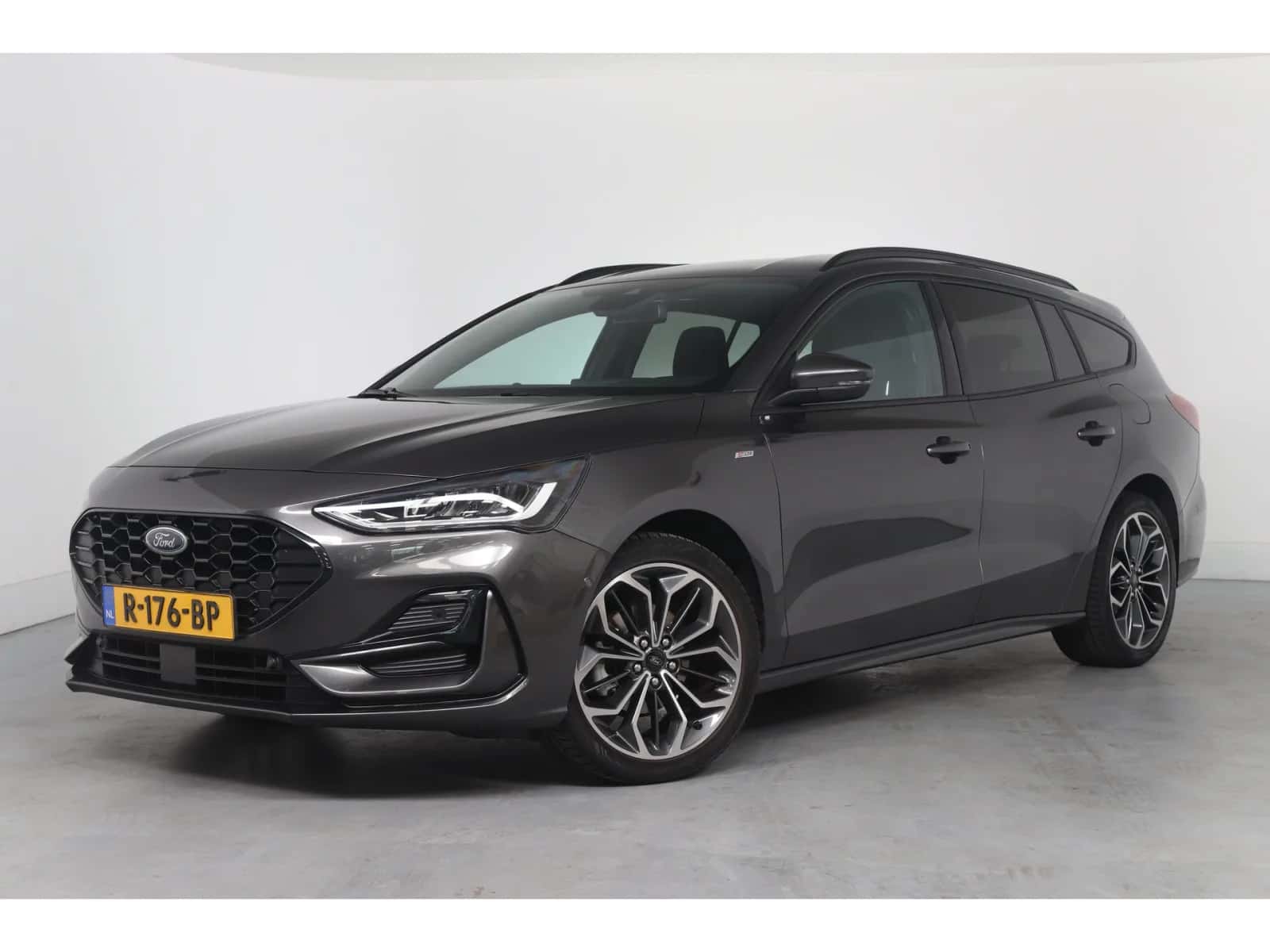 Ford Focus (2022) — foto 1