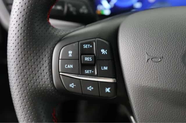 Ford Focus (2022) thumbnail 17