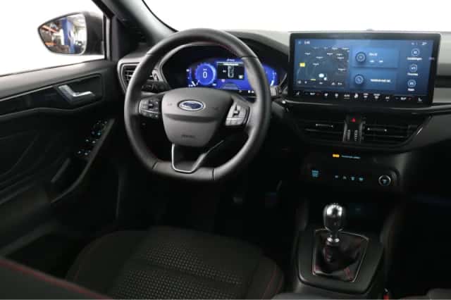 Ford Focus (2022) thumbnail 24