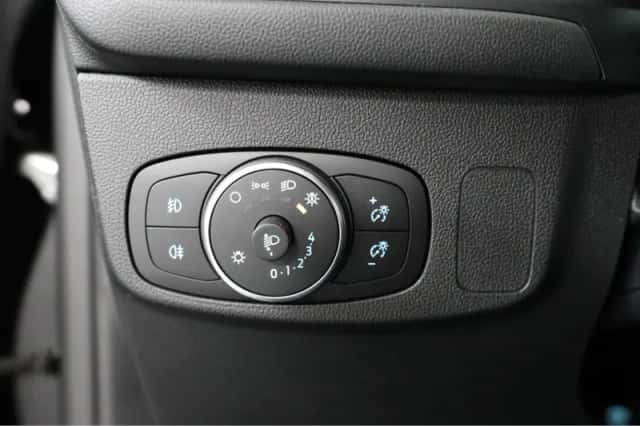 Ford Focus (2022) thumbnail 30