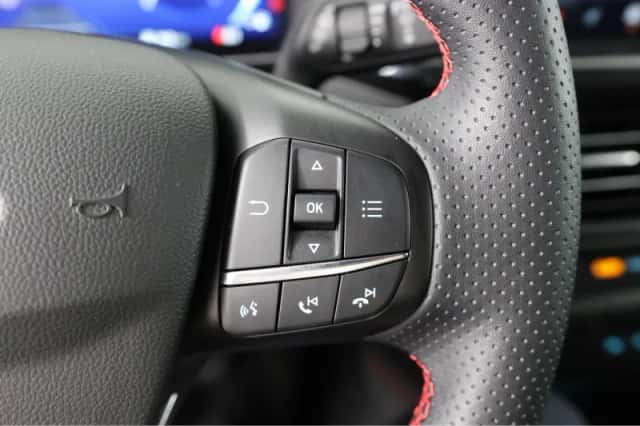Ford Focus (2022) thumbnail 31