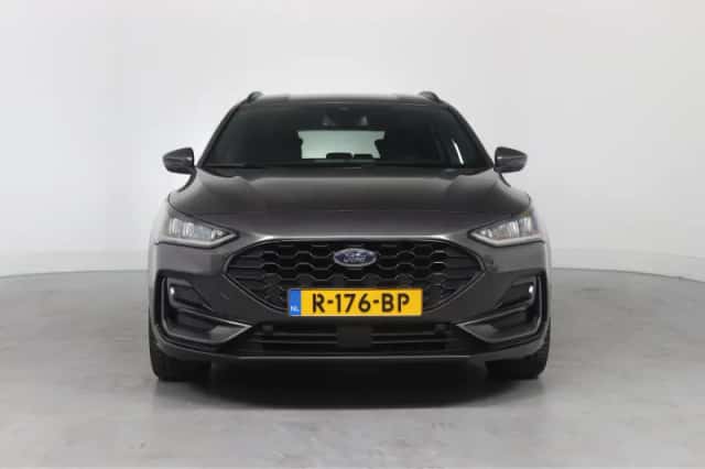 Ford Focus (2022) thumbnail 8