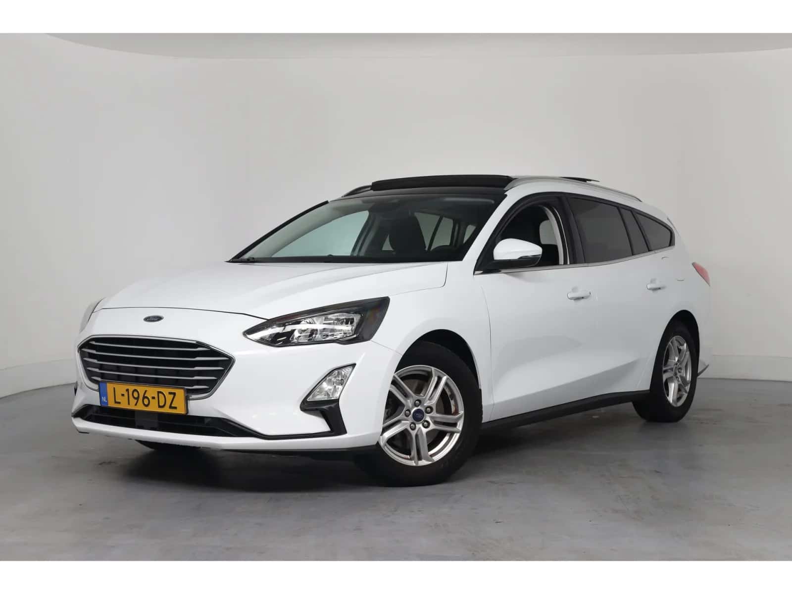 Ford Focus (2021) — foto 1