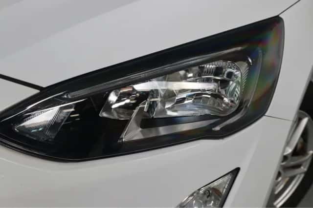 Ford Focus (2021) thumbnail 16