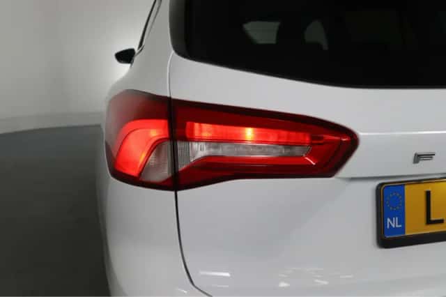 Ford Focus (2021) thumbnail 18