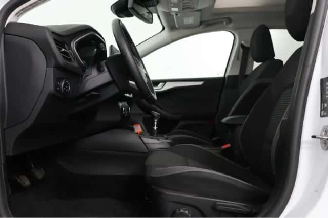 Ford Focus (2021) thumbnail 25