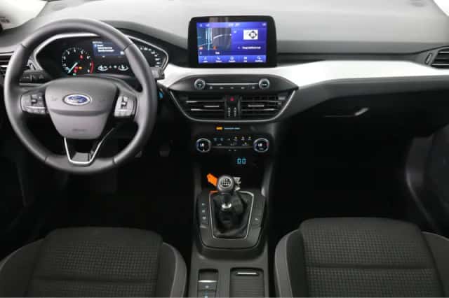 Ford Focus (2021) thumbnail 4