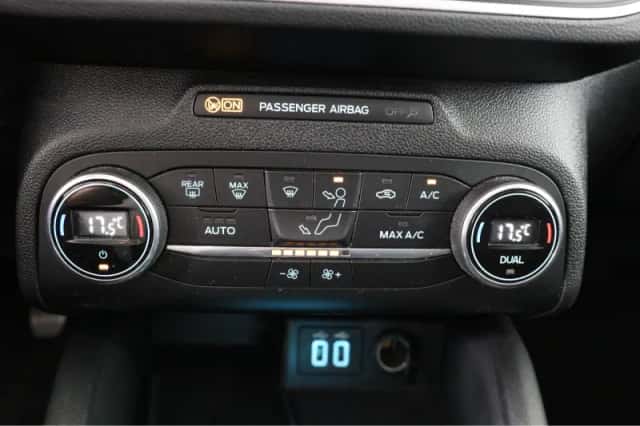Ford Focus (2021) thumbnail 34