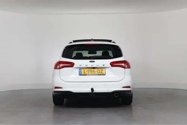 Ford Focus (2021) thumbnail 8