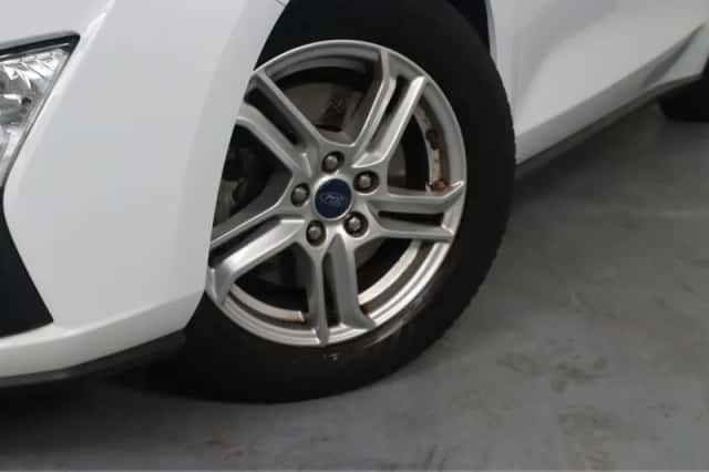 Ford Focus (2021) thumbnail 10