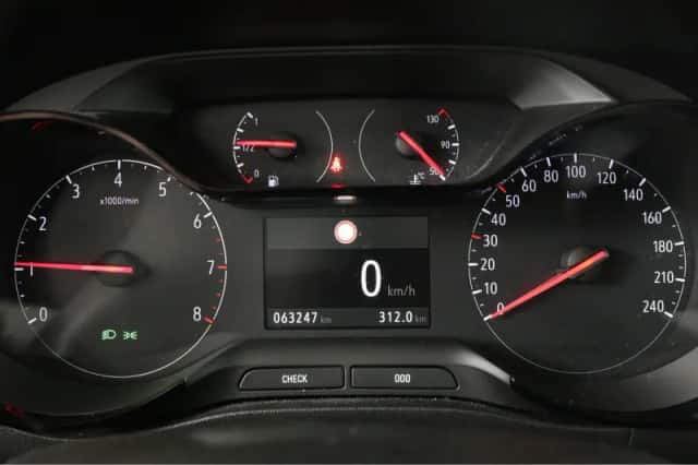 Opel Crossland (2021) thumbnail 12