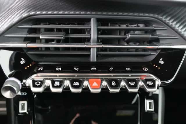 Peugeot e-2008 (2021) thumbnail 14