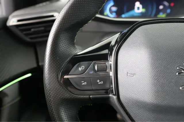 Peugeot e-2008 (2021) thumbnail 32