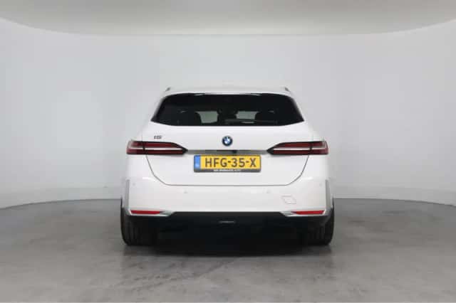 BMW i5 (2025) thumbnail 11