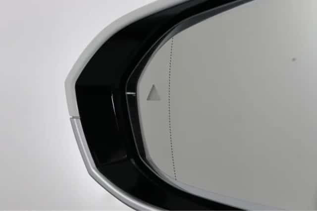 BMW i5 (2025) thumbnail 30
