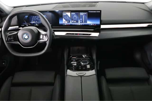 BMW i5 (2025) thumbnail 4