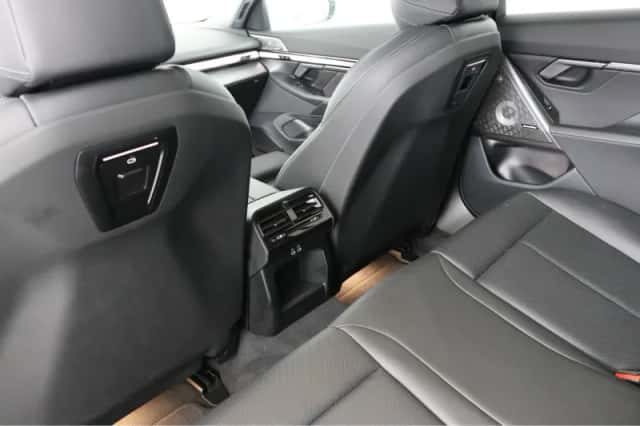 BMW i5 (2025) thumbnail 31