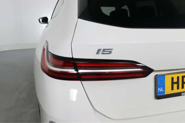BMW i5 (2025) thumbnail 34