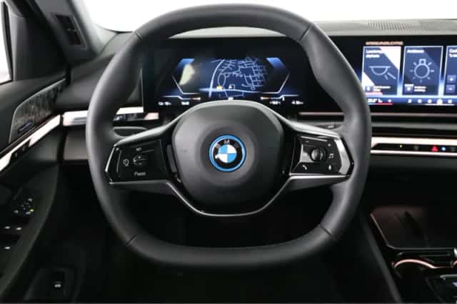 BMW i5 (2025) thumbnail 38