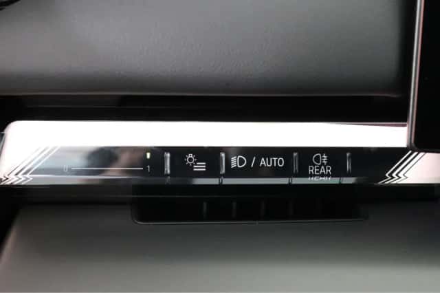 BMW i5 (2025) thumbnail 45