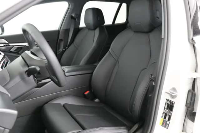 BMW i5 (2025) thumbnail 6