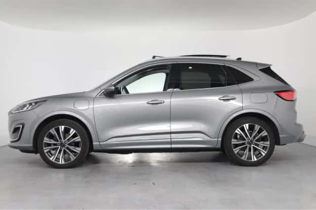 Ford Kuga (2023) thumbnail 2