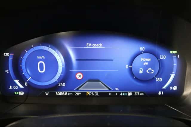 Ford Kuga (2023) thumbnail 14