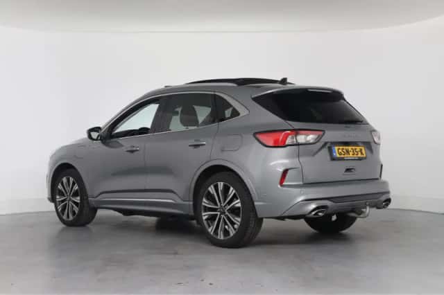 Ford Kuga (2023) thumbnail 3