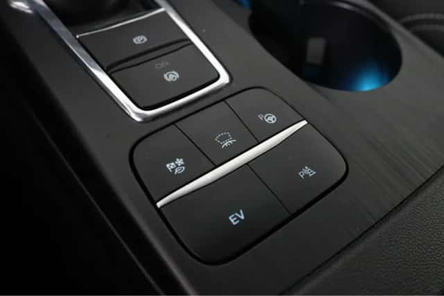 Ford Kuga (2023) thumbnail 24