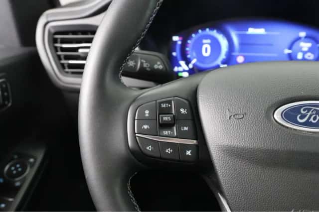Ford Kuga (2023) thumbnail 26