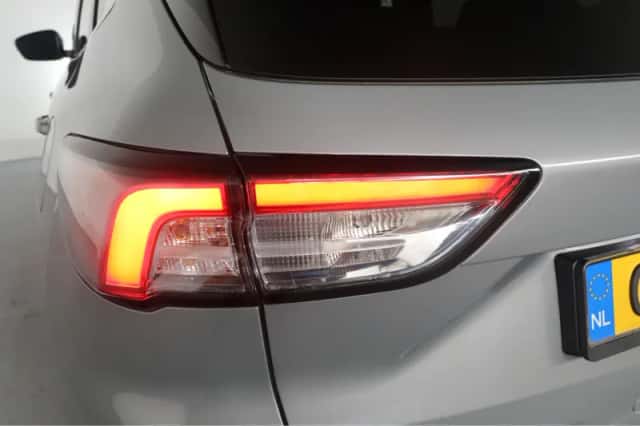 Ford Kuga (2023) thumbnail 30