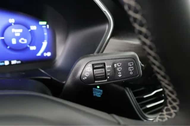 Ford Kuga (2023) thumbnail 39