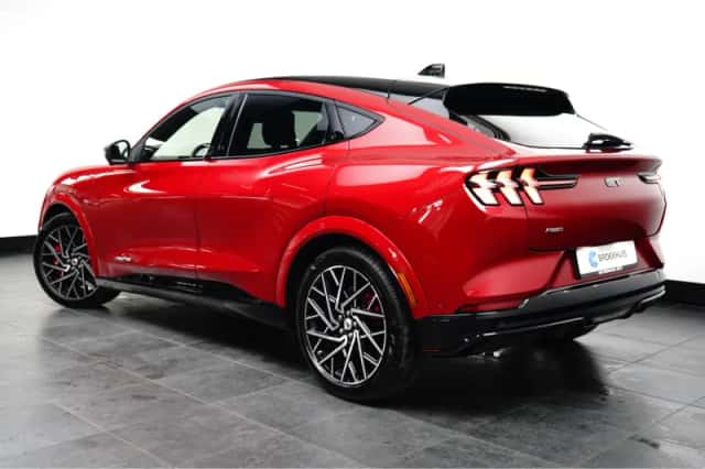 Ford Mustang Mach-E (2025) thumbnail 10